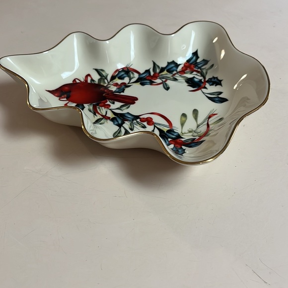 Christmas Cardinal Candy Dish - Picture 3 of 6